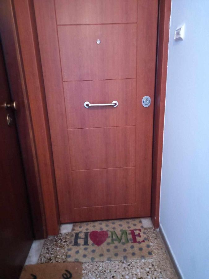 Tiny Treasure Apartment Atenas Exterior foto