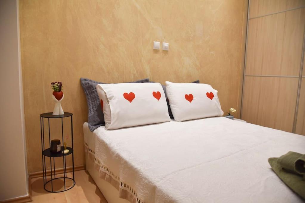 Tiny Treasure Apartment Atenas Exterior foto