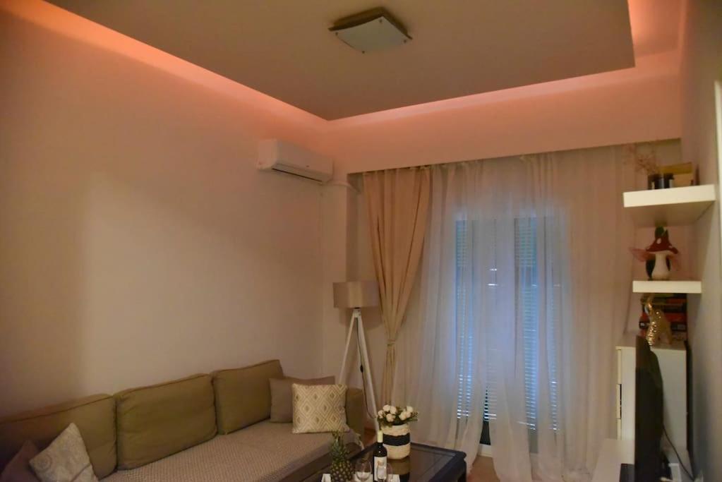Tiny Treasure Apartment Atenas Exterior foto
