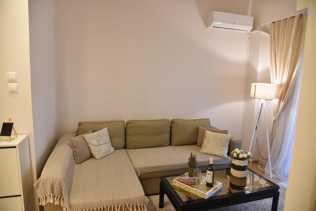 Tiny Treasure Apartment Atenas Exterior foto